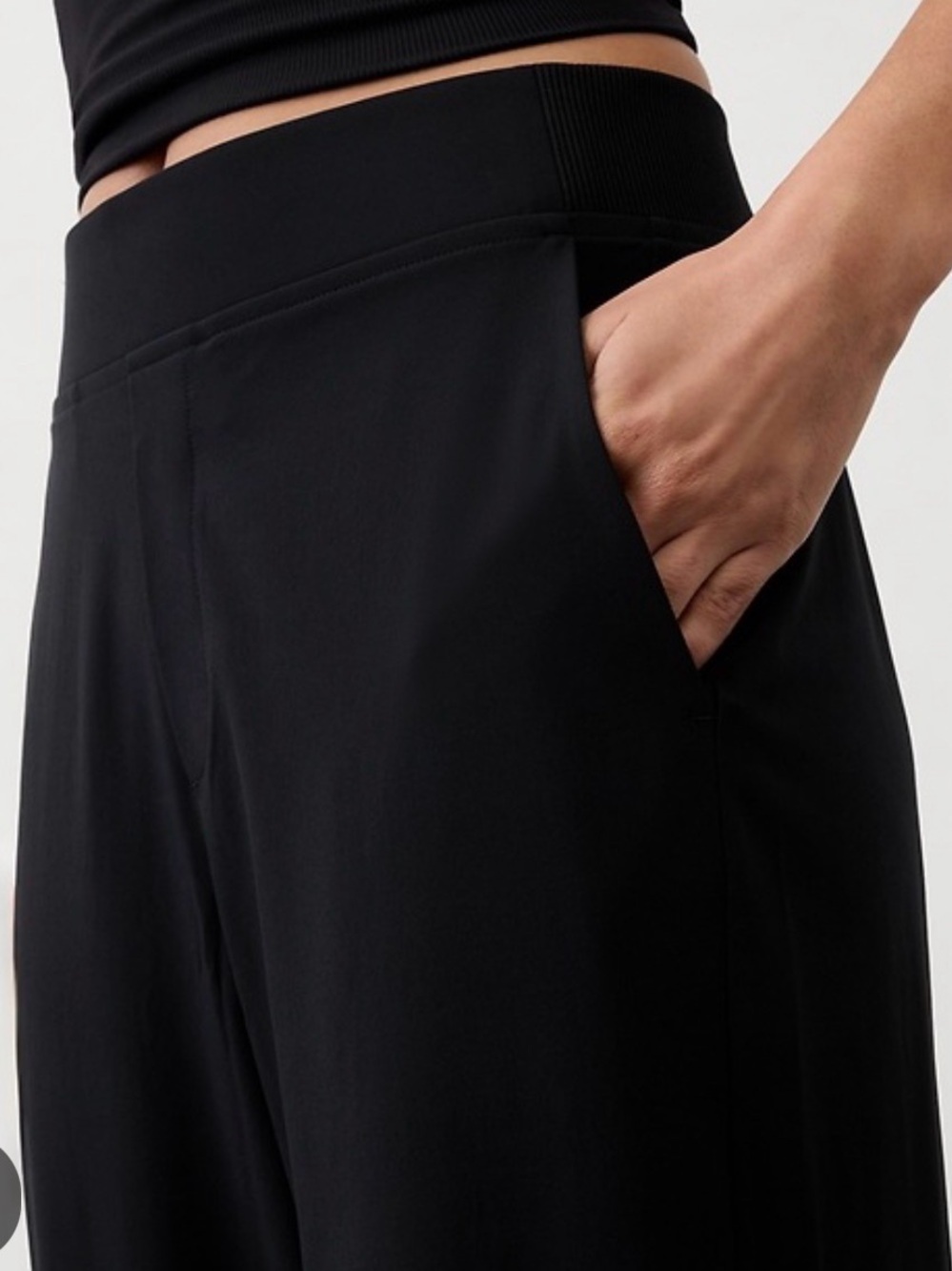 NWT Athleta Women's 10 P Black Brooklyn Jogger Pockets New $99 719517 Stretch - Picture 4 of 10